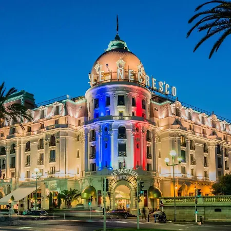 Nestor&jeeves - Savoy Promenade - - Near Apartment