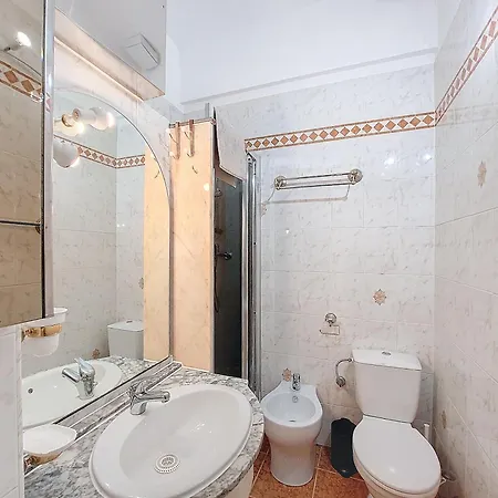 Nestor&jeeves - Savoy Promenade - - Near Apartment